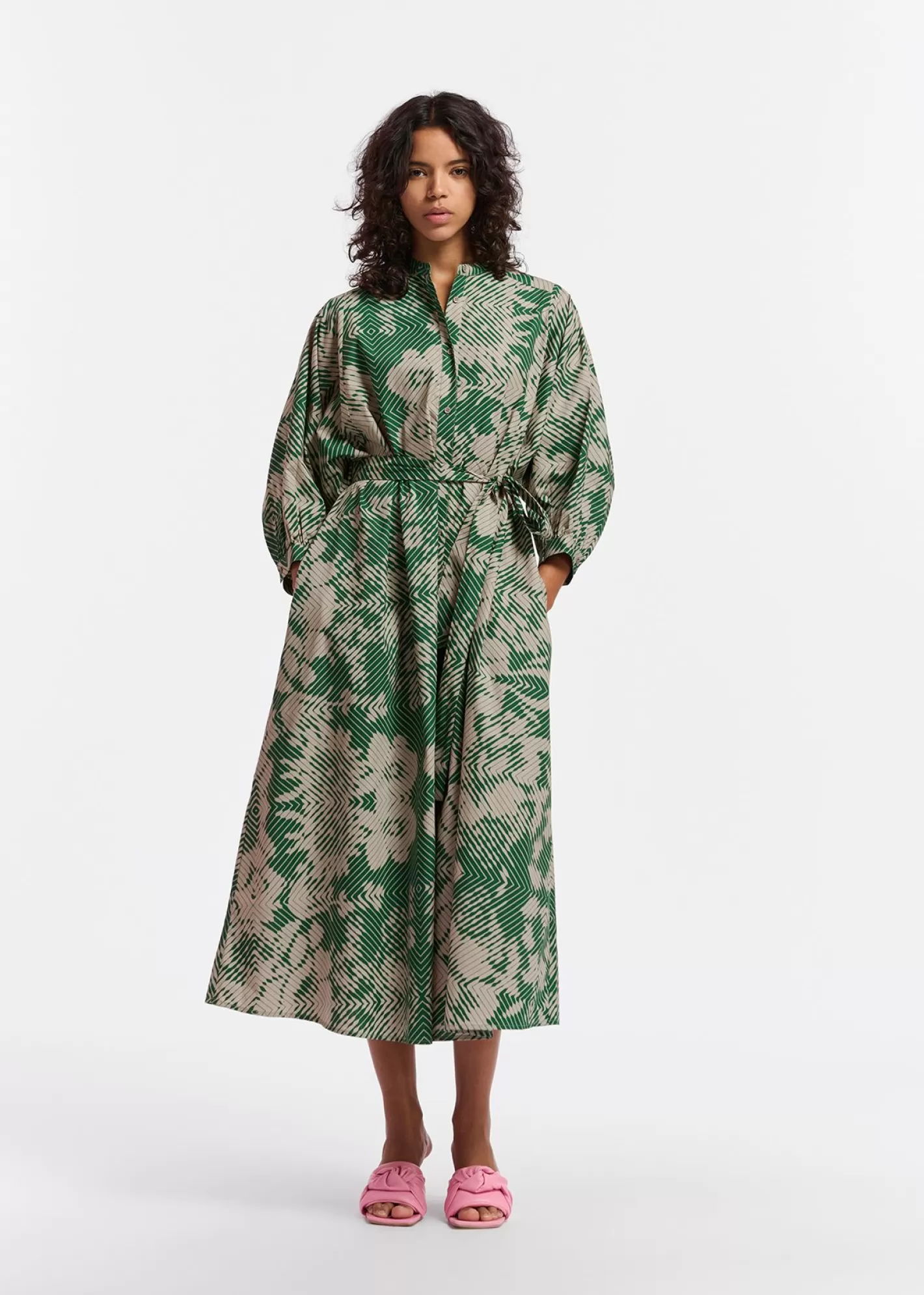 Hot Beige and dark green maxi-length dress with geometric print Fall 2024 Collection | Prints