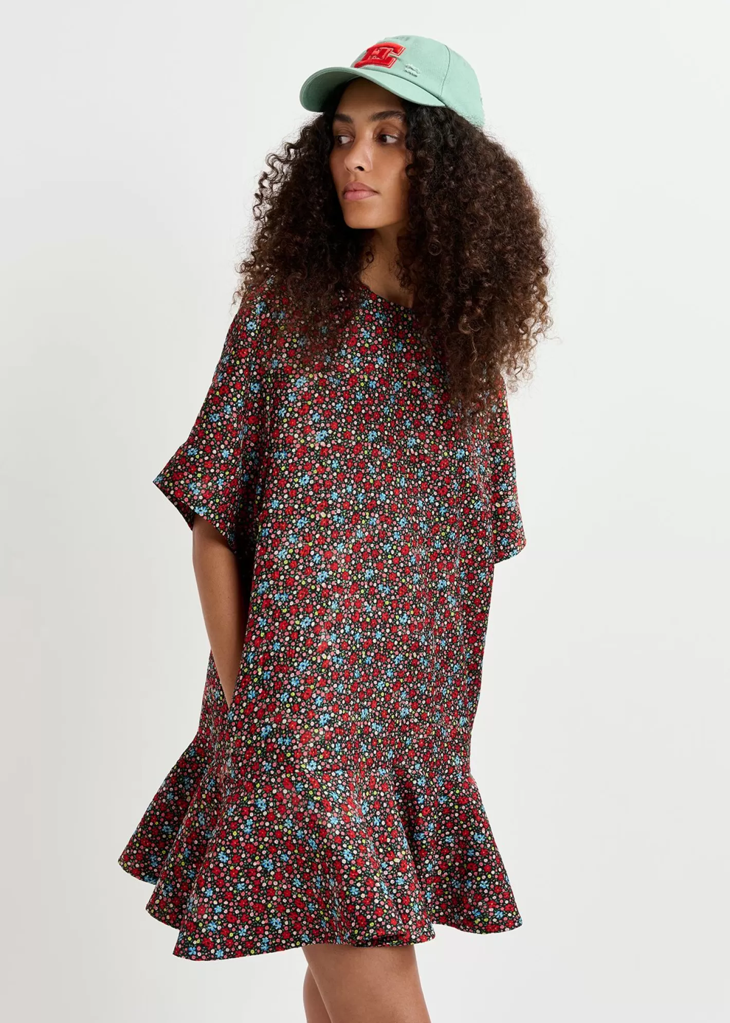 Best Black, red and blue mini dress with floral print Fall 2024 Collection | Prints