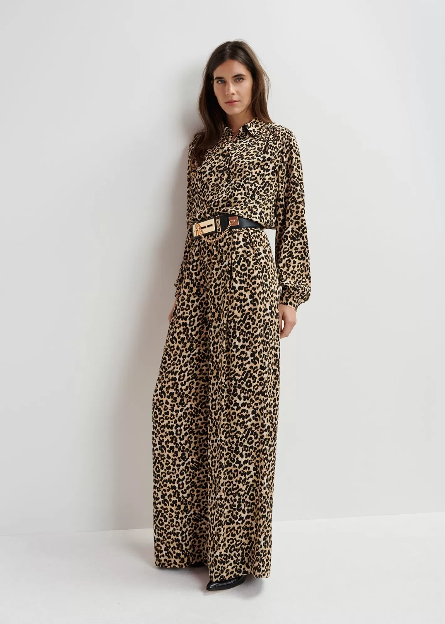 New Brown wide-leg pants with leopard print Fall 2024 Collection | Prints