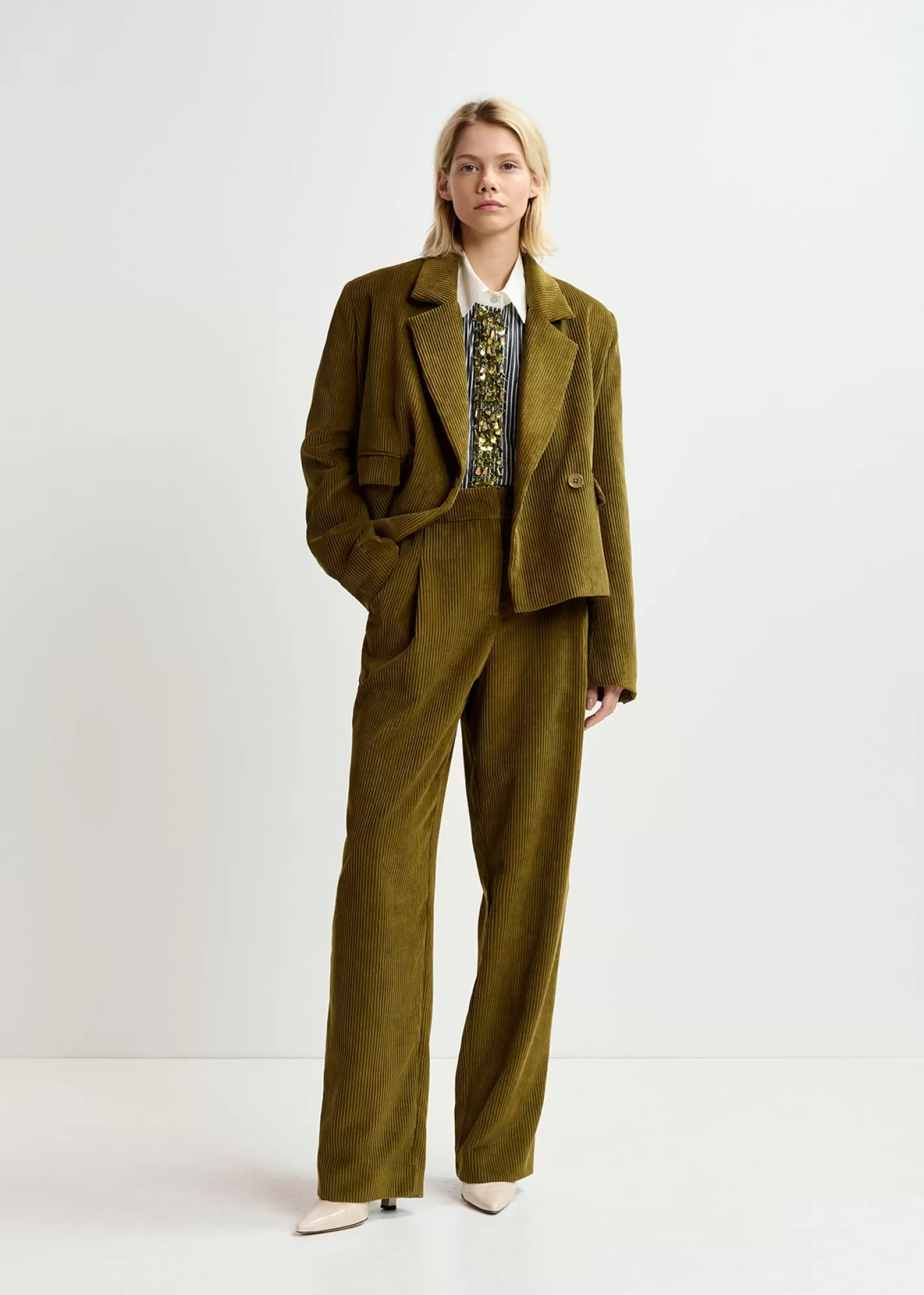 New corduroy tapered-leg pants Fall 2024 Collection | Pants & Shorts