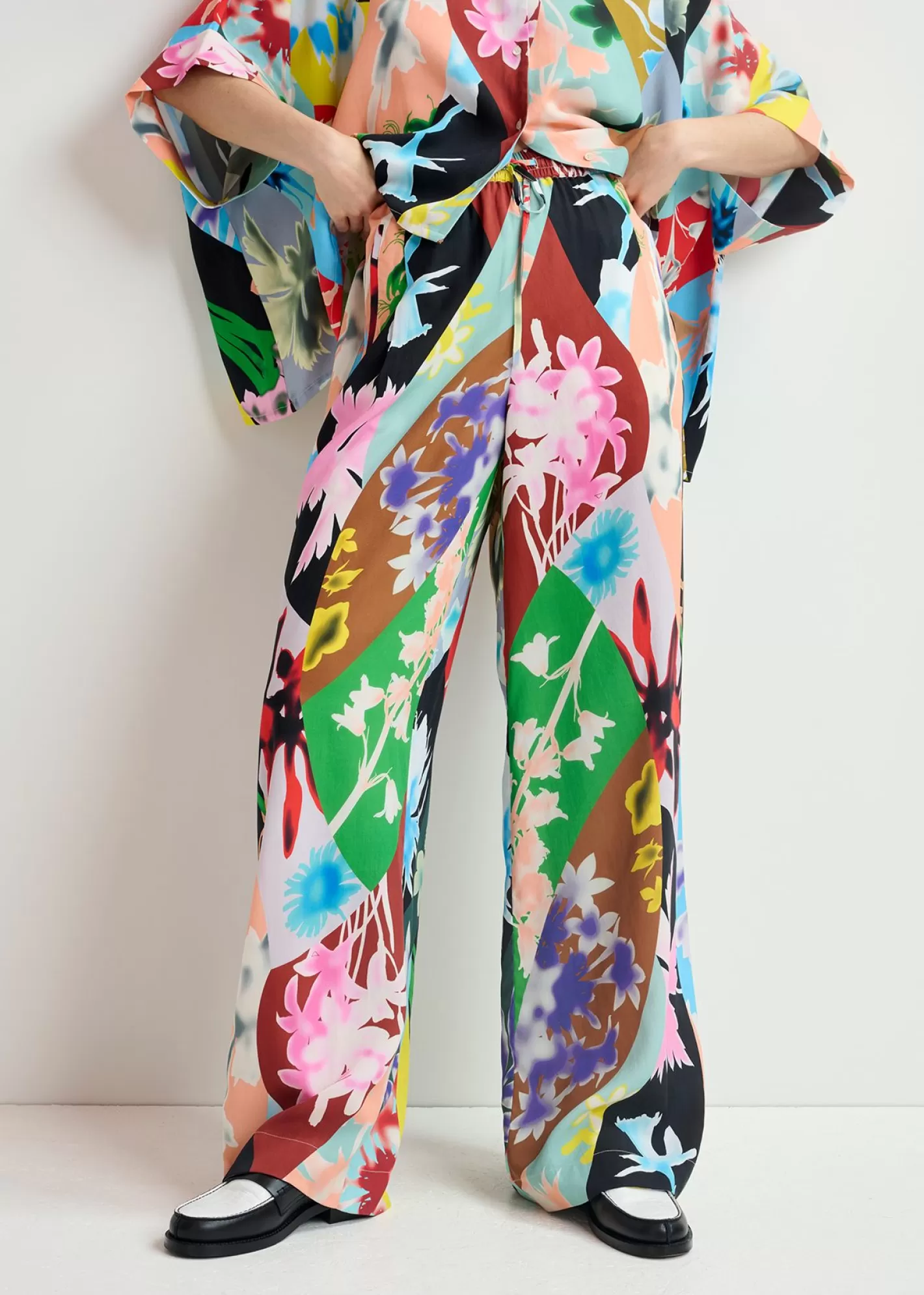 Store Multicolor floral-print wide-leg pants Fall 2024 Collection | Prints