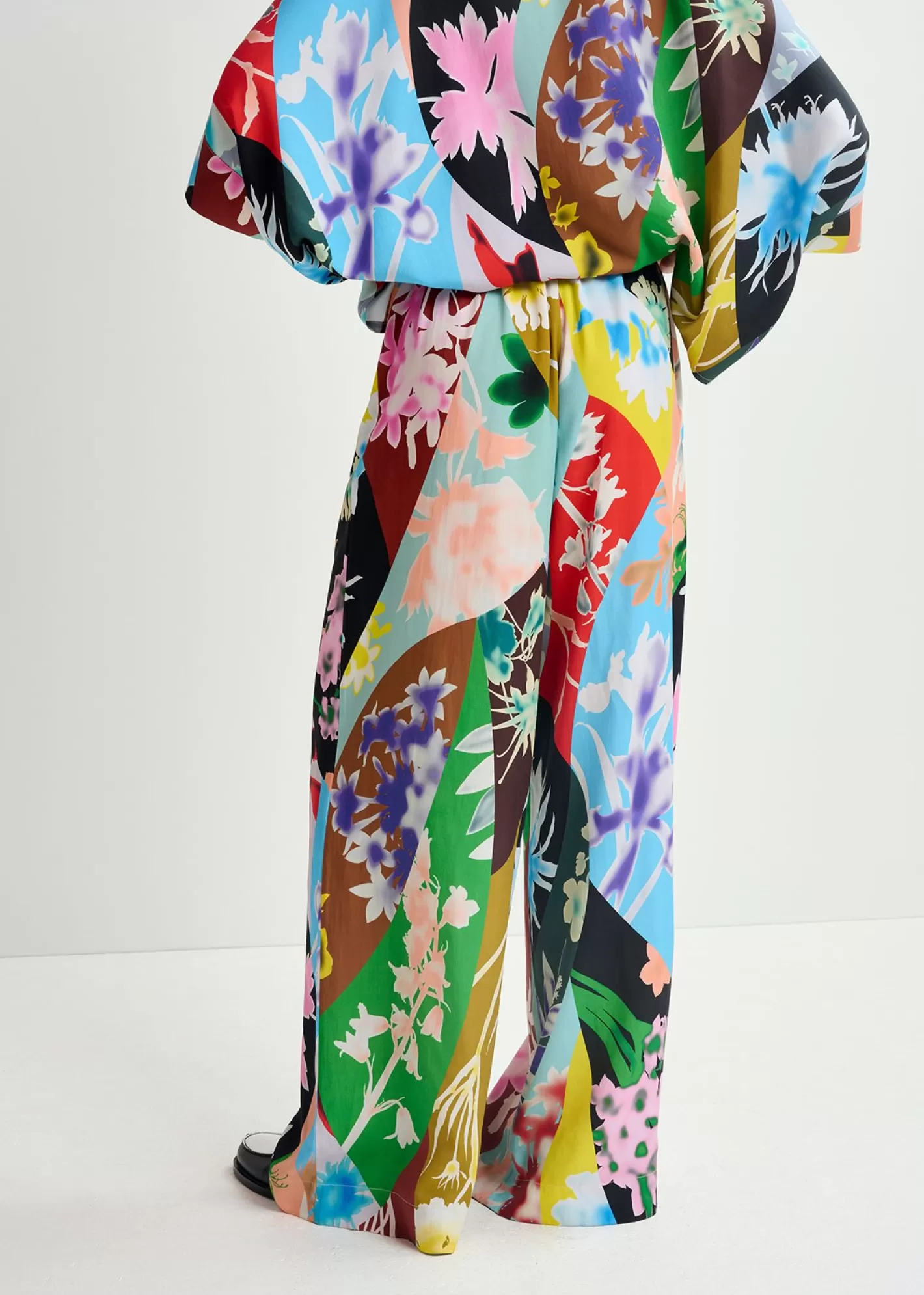 Store Multicolor floral-print wide-leg pants Fall 2024 Collection | Prints