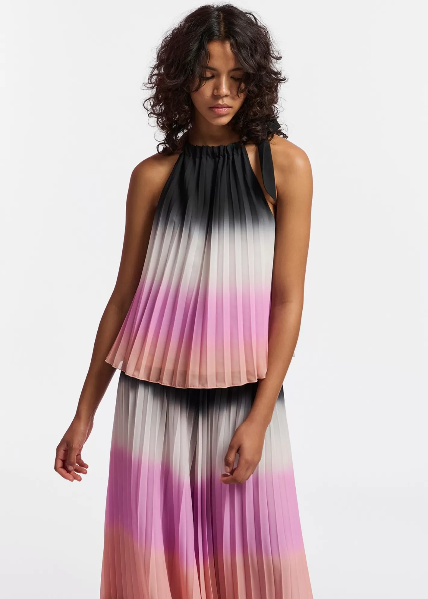Store Multicolor plissé halter neck top with gradient effect Fall 2024 Collection | Tops & Blouses