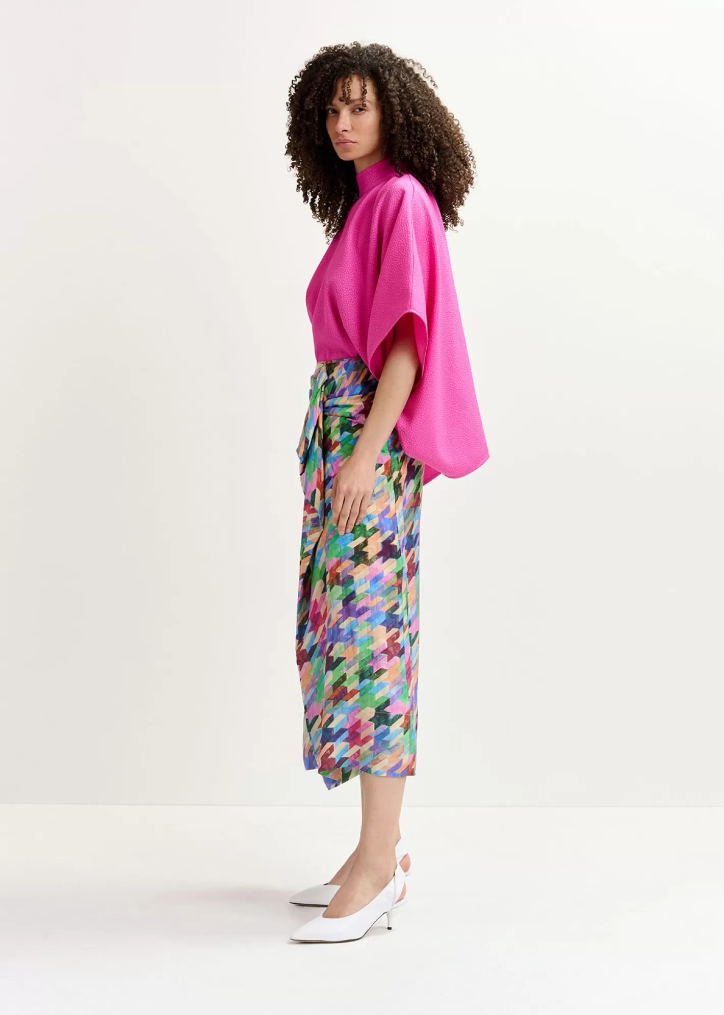 Hot Multicolor silk draped midi skirt with geometric print Fall 2024 Collection | Prints