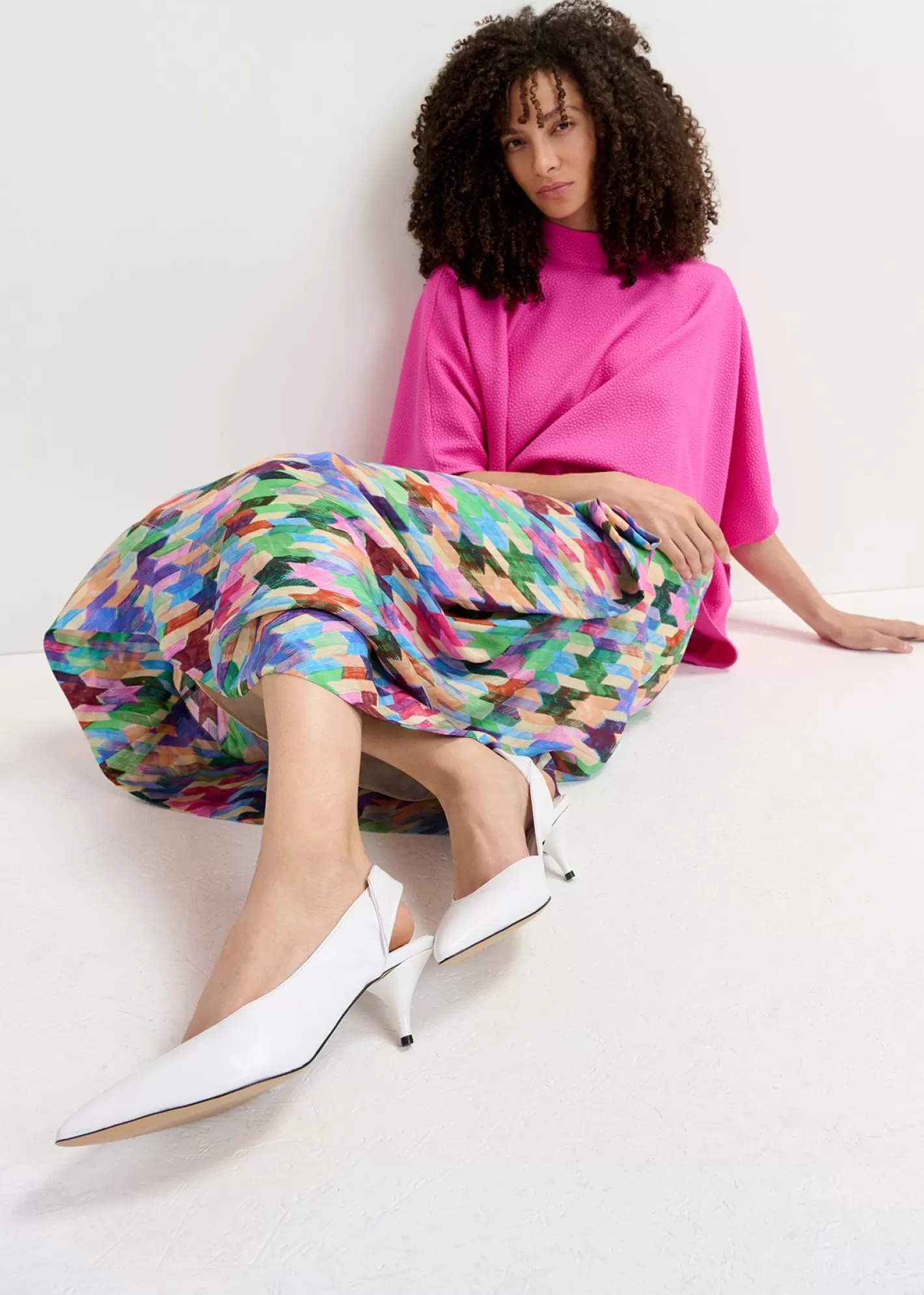 Hot Multicolor silk draped midi skirt with geometric print Fall 2024 Collection | Prints