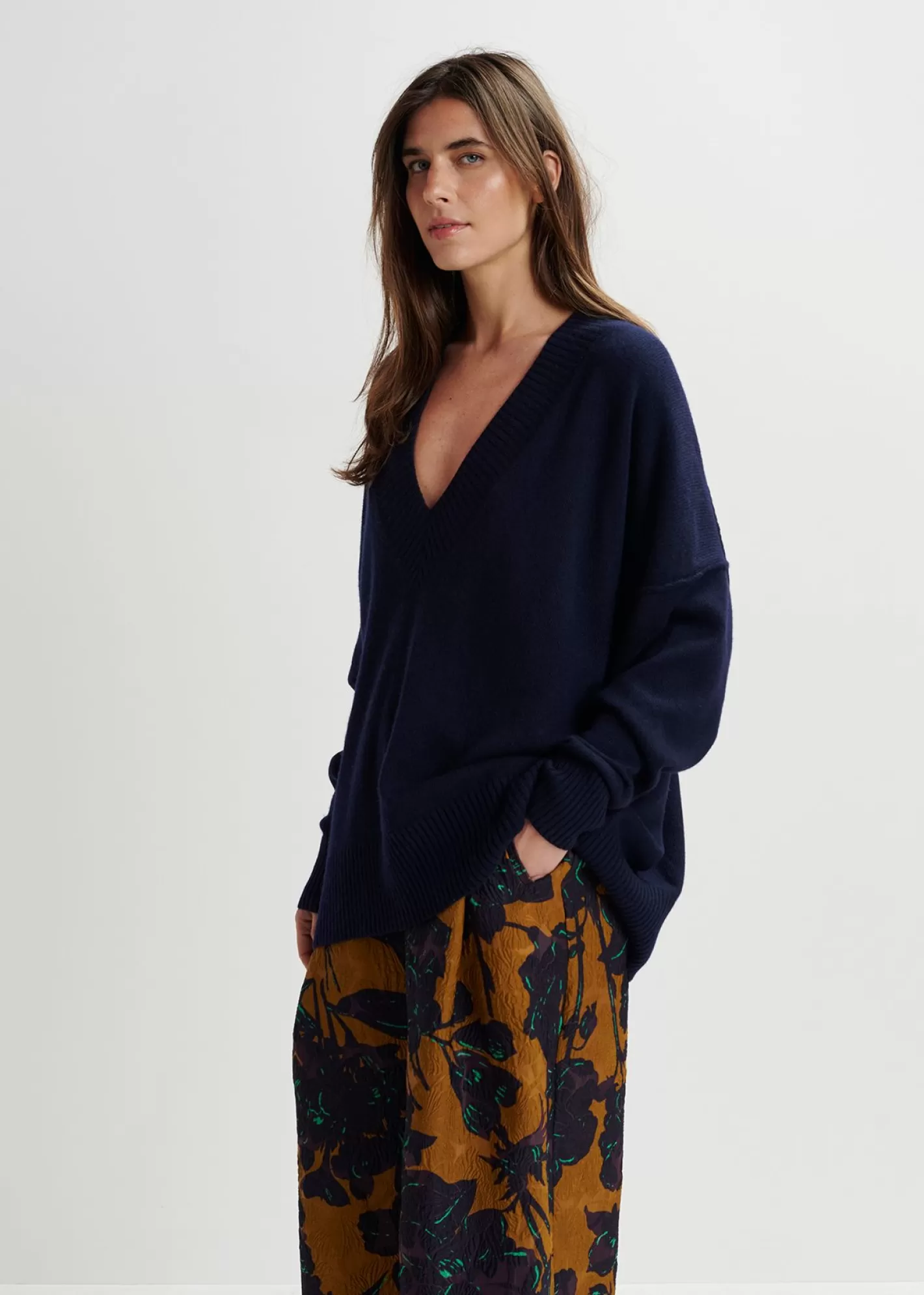 Sale Navy blue oversized V-neck knit sweater Fall 2024 Collection | Sweaters & Cardigans