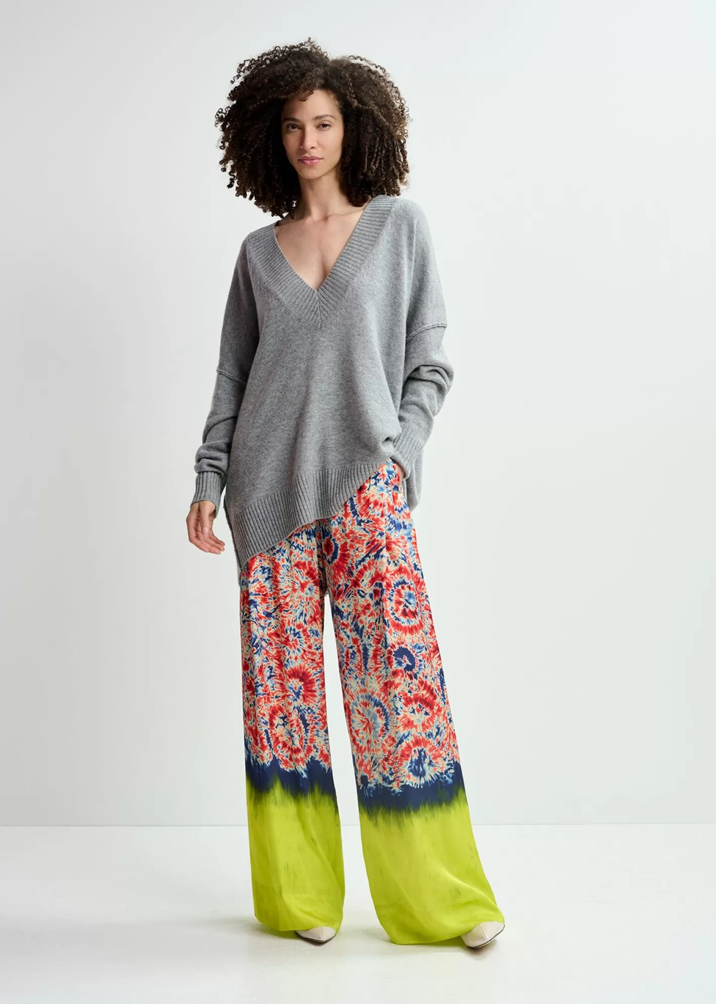Flash Sale Red and blue printed wide-leg pants with dip-dyed effect Fall 2024 Collection | Prints