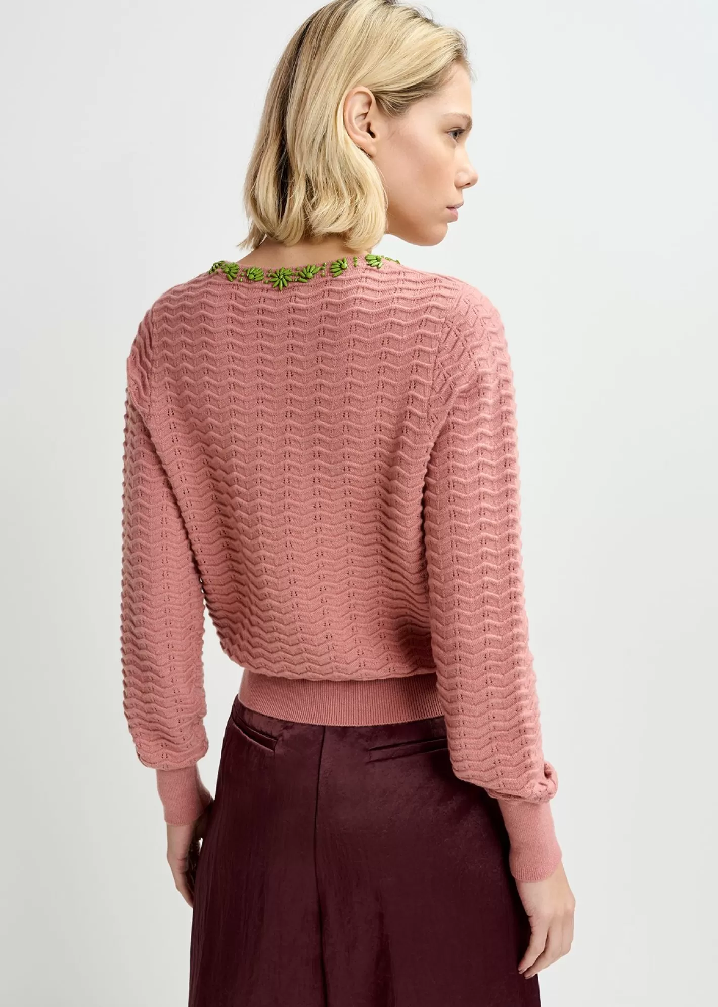 Store Vintage pink knit sweater with embellished neckline Fall 2024 Collection | Sweaters & Cardigans