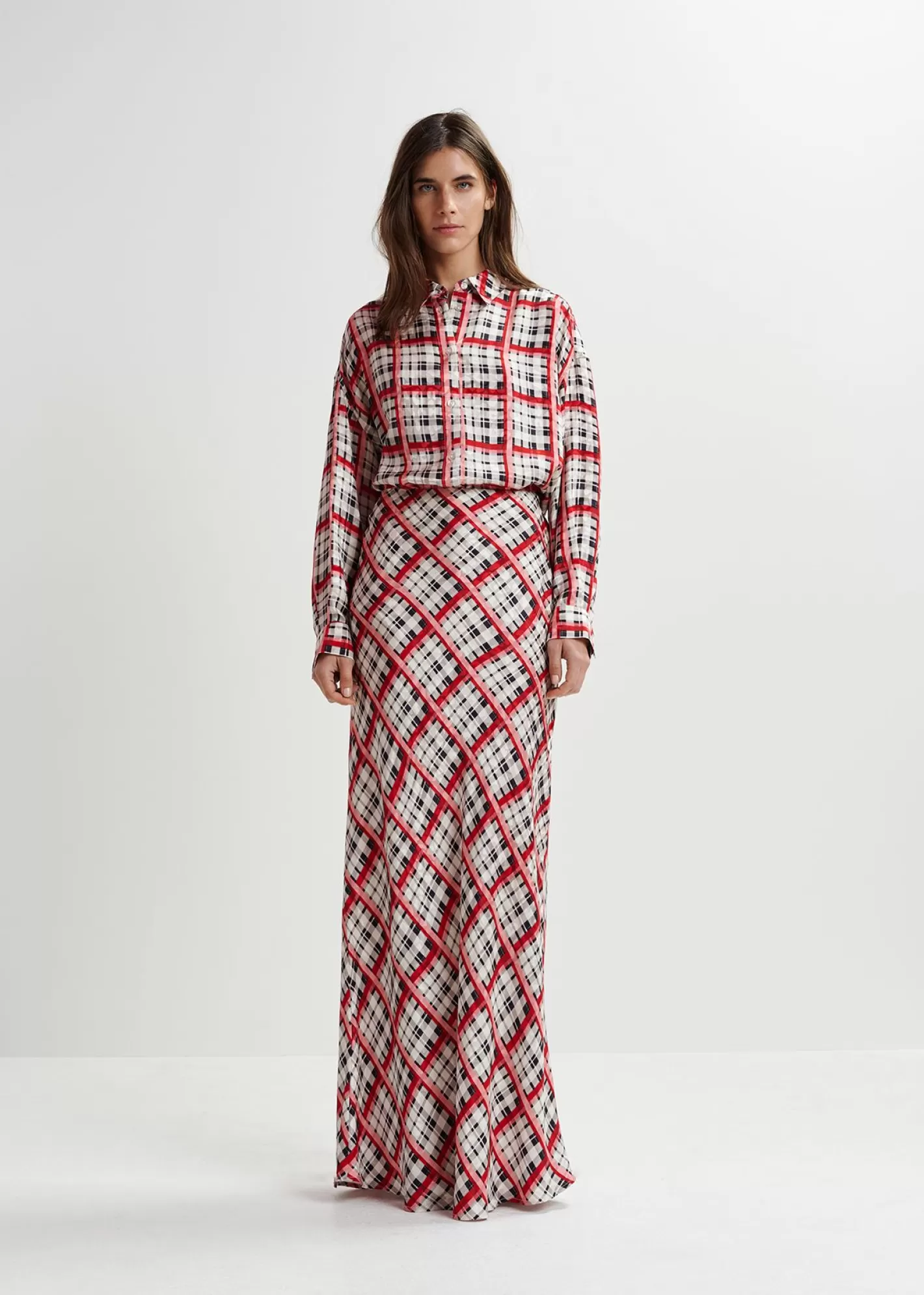 Store White, black and red checked satin maxi-length skirt Fall 2024 Collection | Skirts